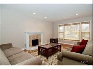 8112 Central Ave, Morton Grove, IL 60053