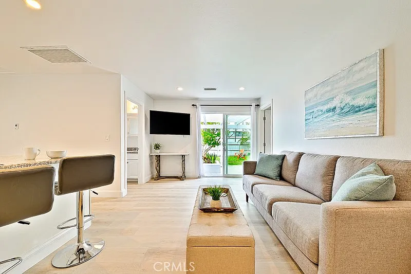 4 bed, 2.0 bath, 1440 sqft, $20,000 — Photo 4