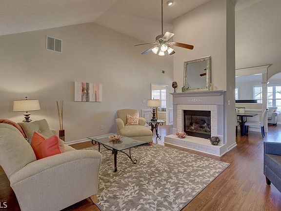4th image of 1353 Jubilee Ln