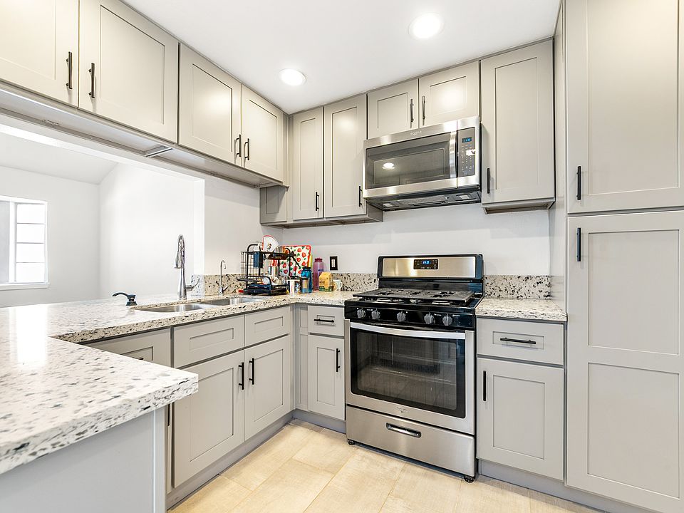 1st image of 816 N Inglewood Ave APT 9