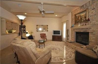 4th image of 4627 S Pinehurst Dr #C