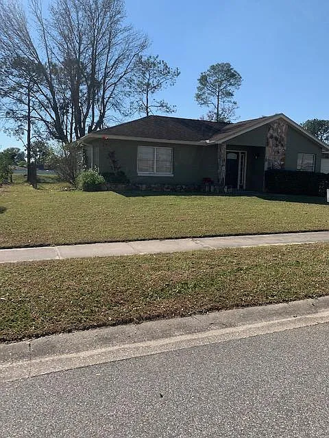 3 bed, 1118 sqft, $2,225 — Photo 2