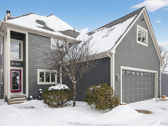 2nd image of 6780 Desmond Rd