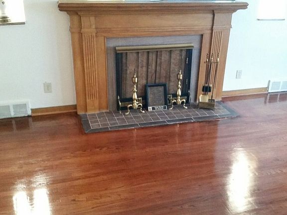 2nd image of 7190 W Outer Dr