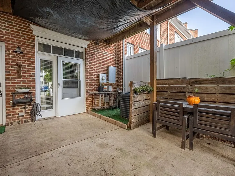 13704 Anthea Ln — Photo 28
