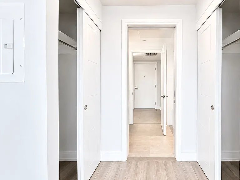 2525 Bathurst St #508 — Photo 8