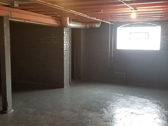 3rd image of 8608 S Kingston Ave