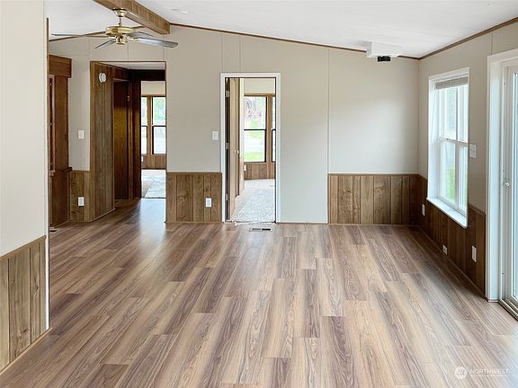 4th image of 105 Guinevere Court