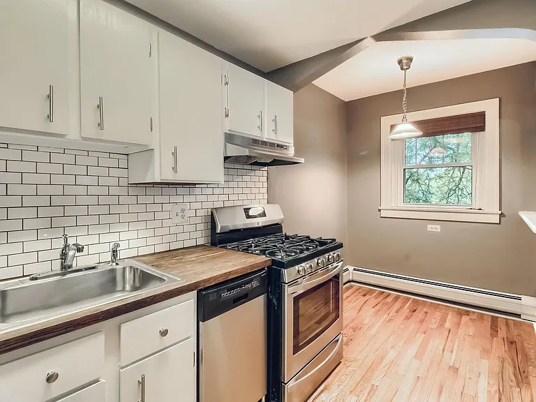 1275 N Clarkson St #1 — Photo 7
