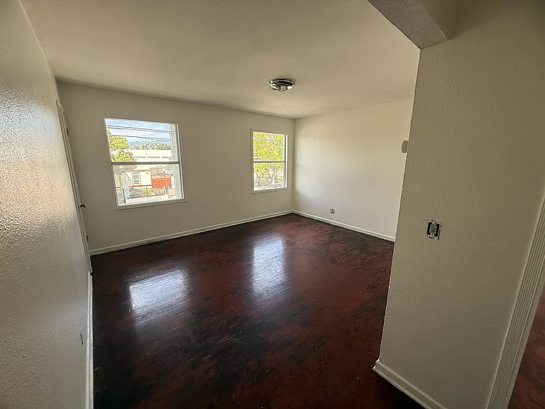 1507 E 15th St #1505A — Photo 2