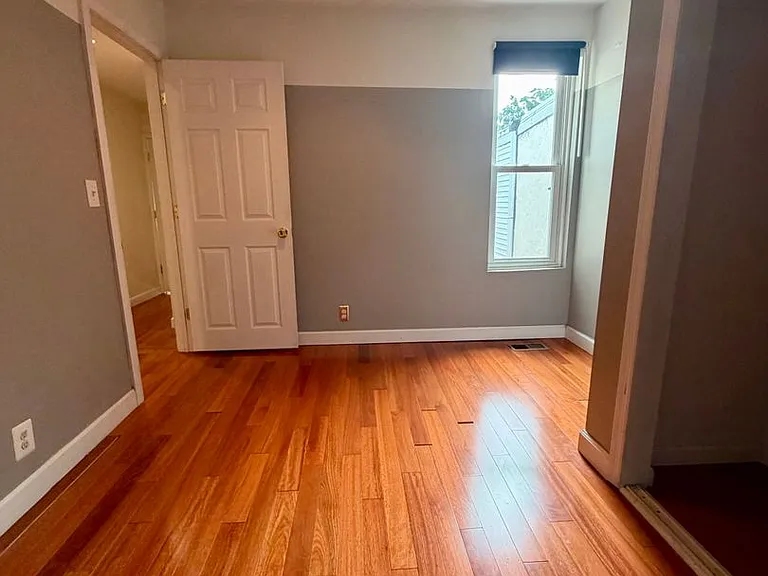 2120 Wharton St — Photo 9