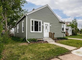 247 11th St NW, Cedar Rapids, IA 52405