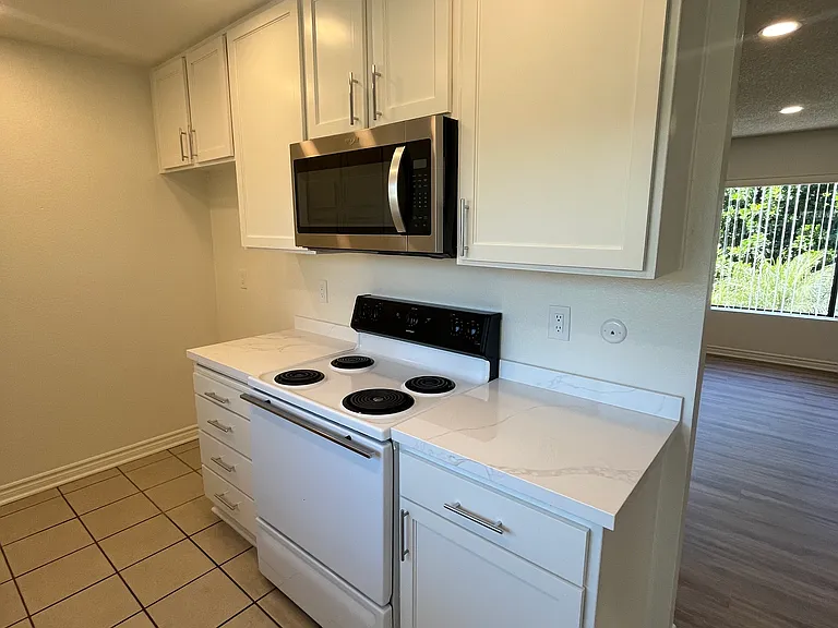 Chapman Meadows Apartments — Photo 18