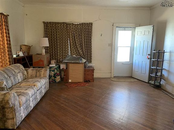 2nd image of 2125 Avenue F