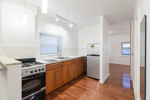 Rented by Oxford Property Group | media 18