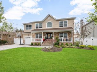111 Charles Street #B, Massapequa, NY 11758