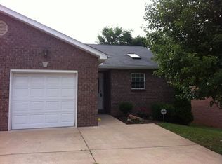 10 Maple Tree Ln, Cross Lanes, WV 25313