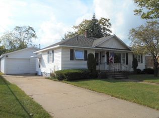 1005 N 20th St, Escanaba, MI 49829