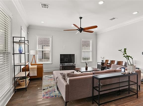 3rd image of 5172 Venus St #5172