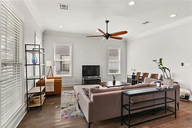 5172 Venus St #5172 — Photo 3