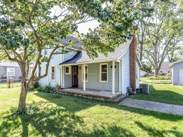 9046 Meridian St, Willis, MI 48191