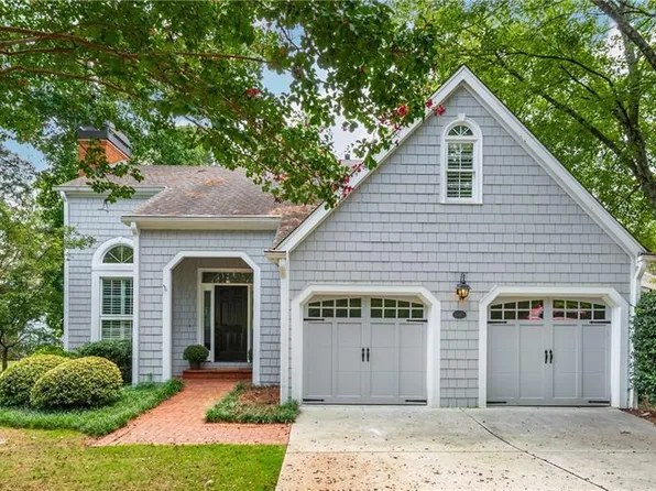 1585 Spinnaker Dr, Alpharetta, GA 30005