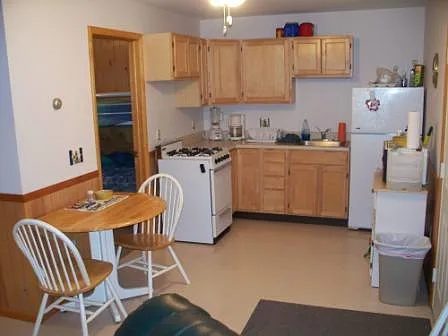 Building Photo - 4007 E Shore Dr NE #10