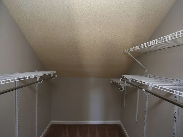 226B Courtney Way — Photo 26