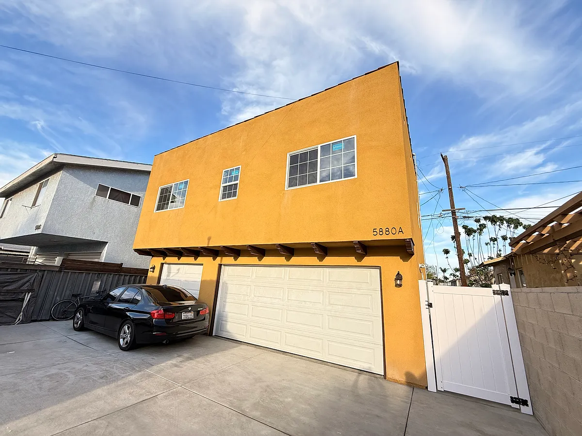 Building Photo - 5880 Brayton Ave #A