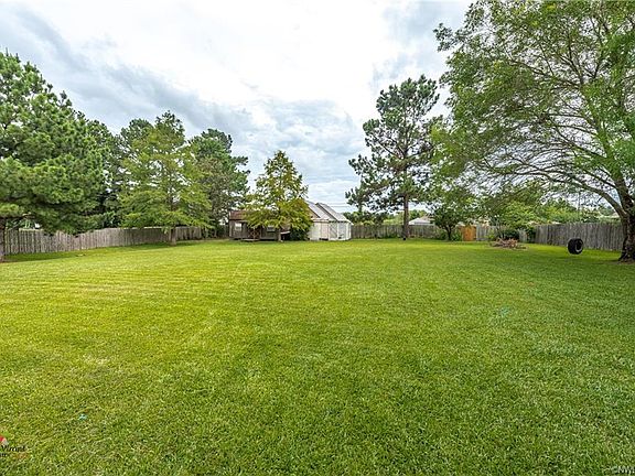 3rd image of 147 S Tanglewood Dr