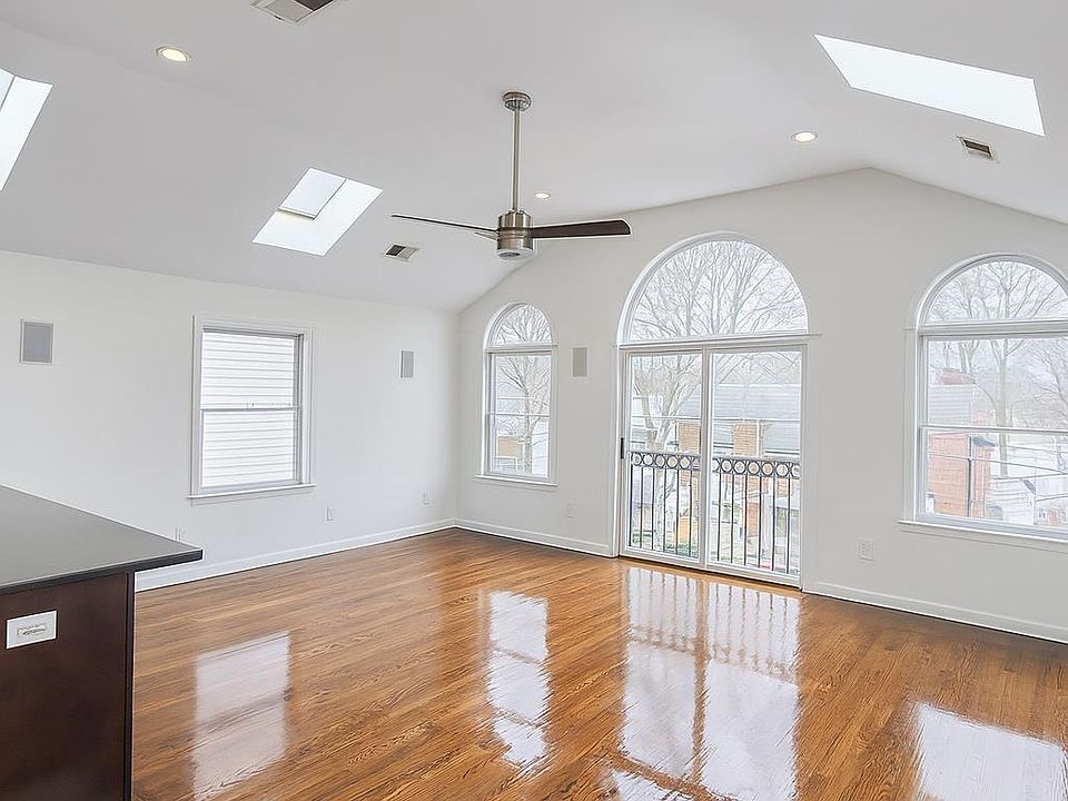 1st image of 28 Nunda Ave #2