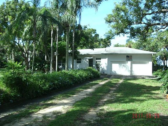 5th image of 909 N Tropical Trl