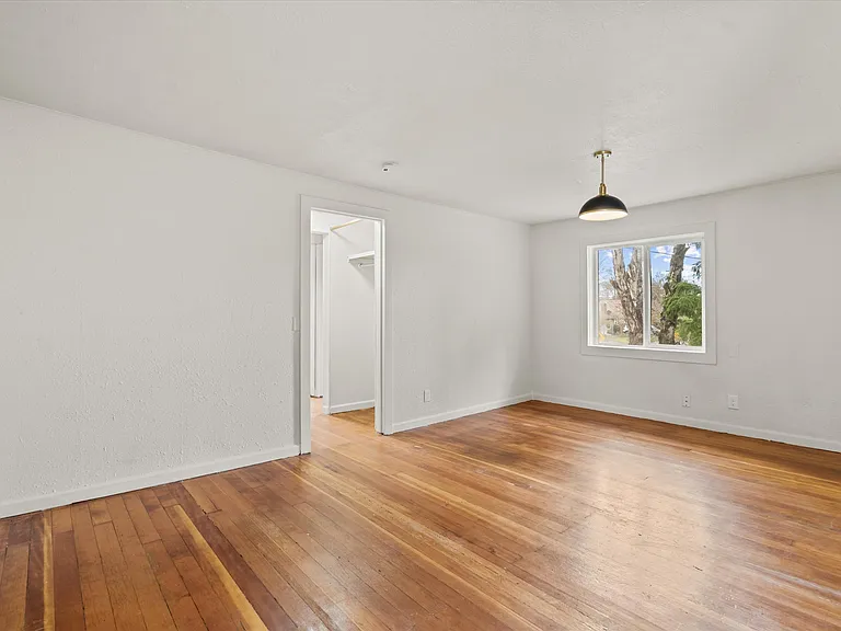 7015 N Greeley Ave #B — Photo 28