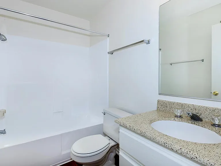 Mountain View Apartment Homes — Photo 28