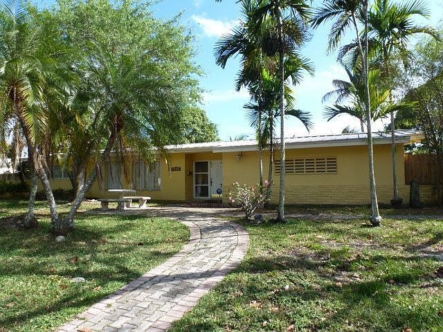 2nd image of 7240 SW 124th St