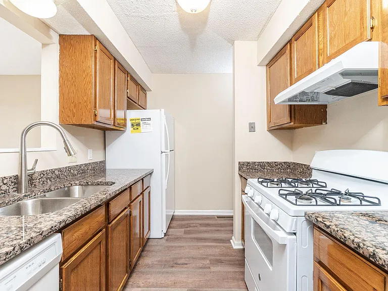 106 N Tunstall Ave — Photo 16