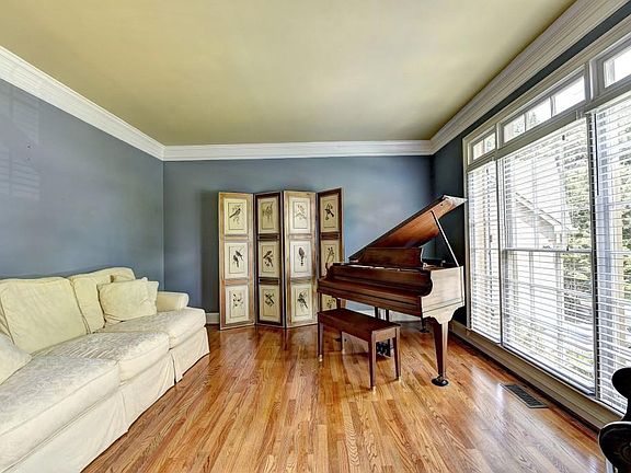 4th image of 5358 Garnaby Ln