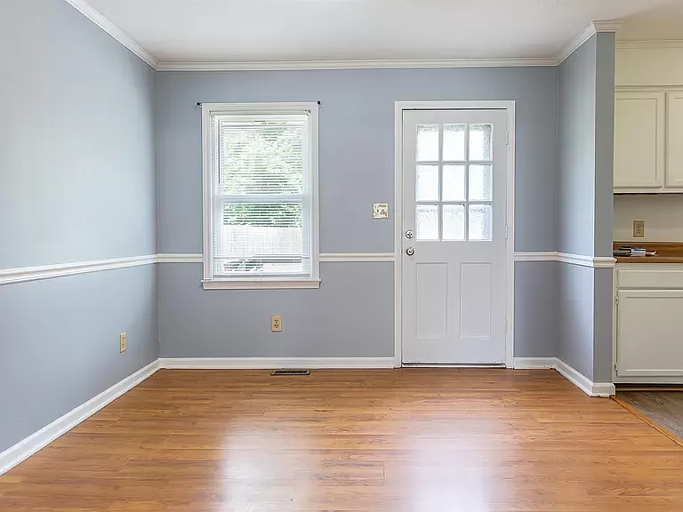 725 E Cardinal Dr — Photo 14