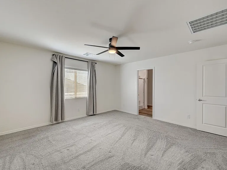 4116 Gold Desert St — Photo 26