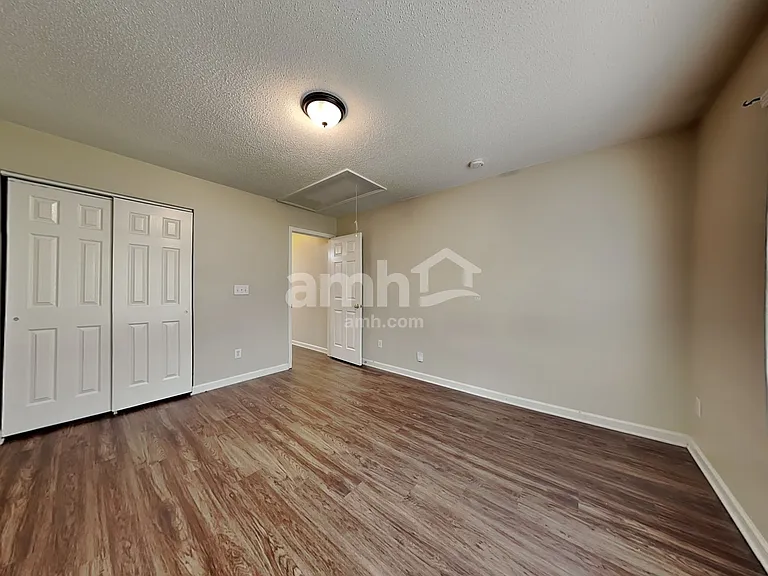 3087 Canterbury Park Dr — Photo 16