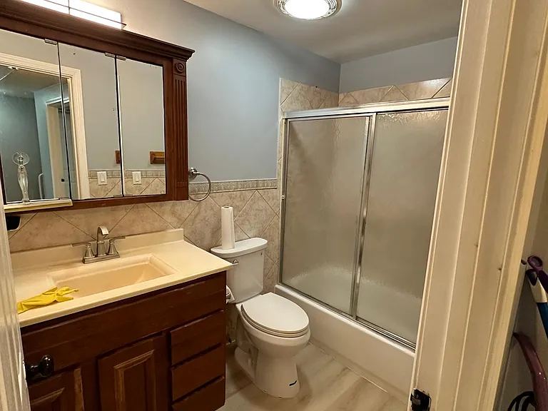 419 Providence Ct — Photo 8