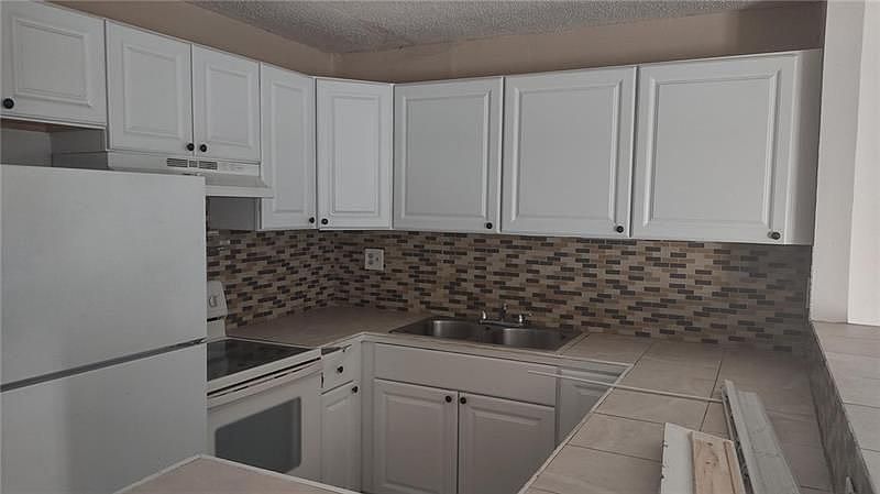 1st image of 207 NW 32nd Ct APT 102