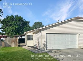 1913 N Fawnwood Ct, Nampa, ID 83687