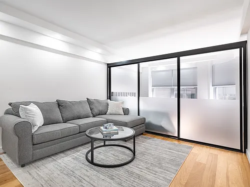 80 Park Ave Photo 1