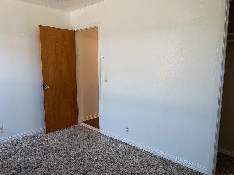 2312 Reilly Rd — Photo 7