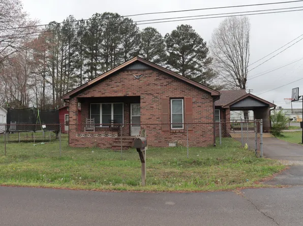 111 W Holley St #A-b, Parsons, TN 38363