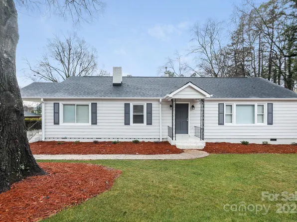 9244 Idlewild Rd, Charlotte, NC 28227