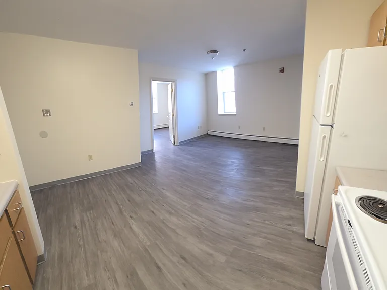5 Market Ln #201 — Photo 3