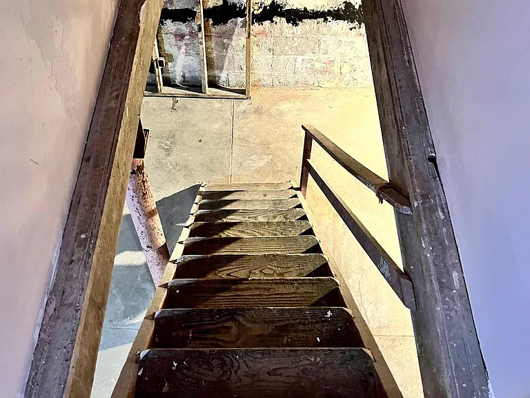 726 Woodlawn Ave — Photo 16