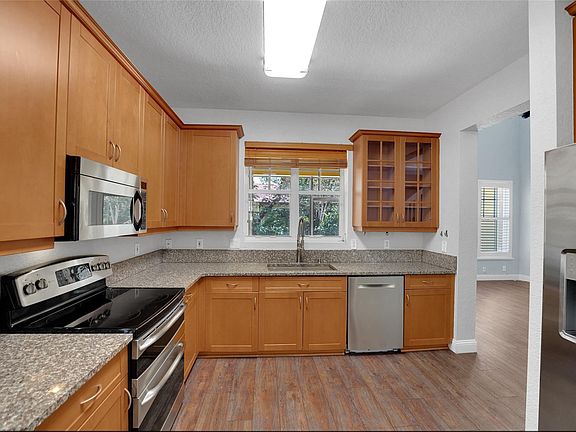 3rd image of 5747 NW 119th Drive